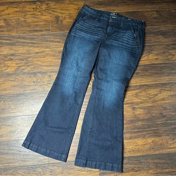 torrid Denim - Torrid Vintage Stretch Mid Rise Flare Jeans